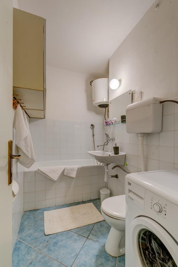 A Quiet Apartment With Balcony In Split Ngoại thất bức ảnh